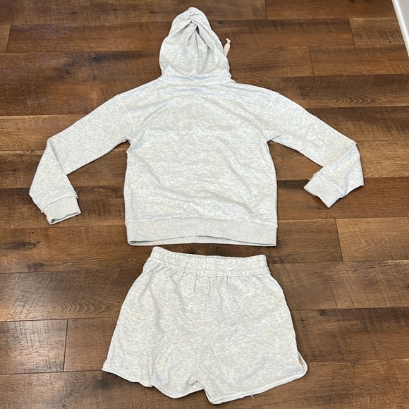 Women’s Hem & Thread Lounge Set - Picture 5 of 7